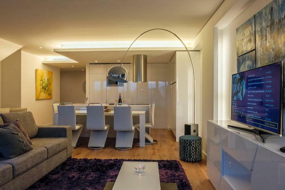 Stylish Duplex Downtown Apartment Porto Buitenkant foto