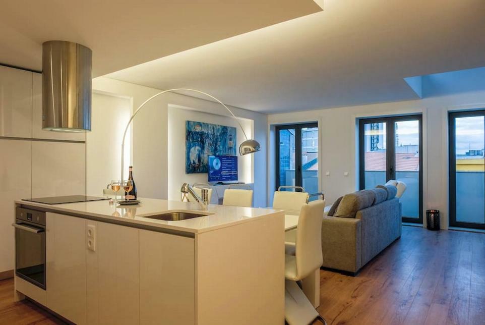 Stylish Duplex Downtown Apartment Porto Buitenkant foto